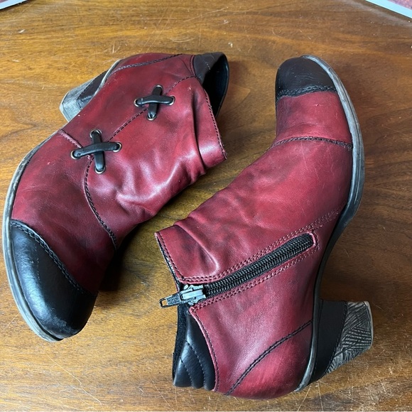 Remonte Cheyenne 87 Burgundy & Black Ankle Boots - Picture 5 of 16